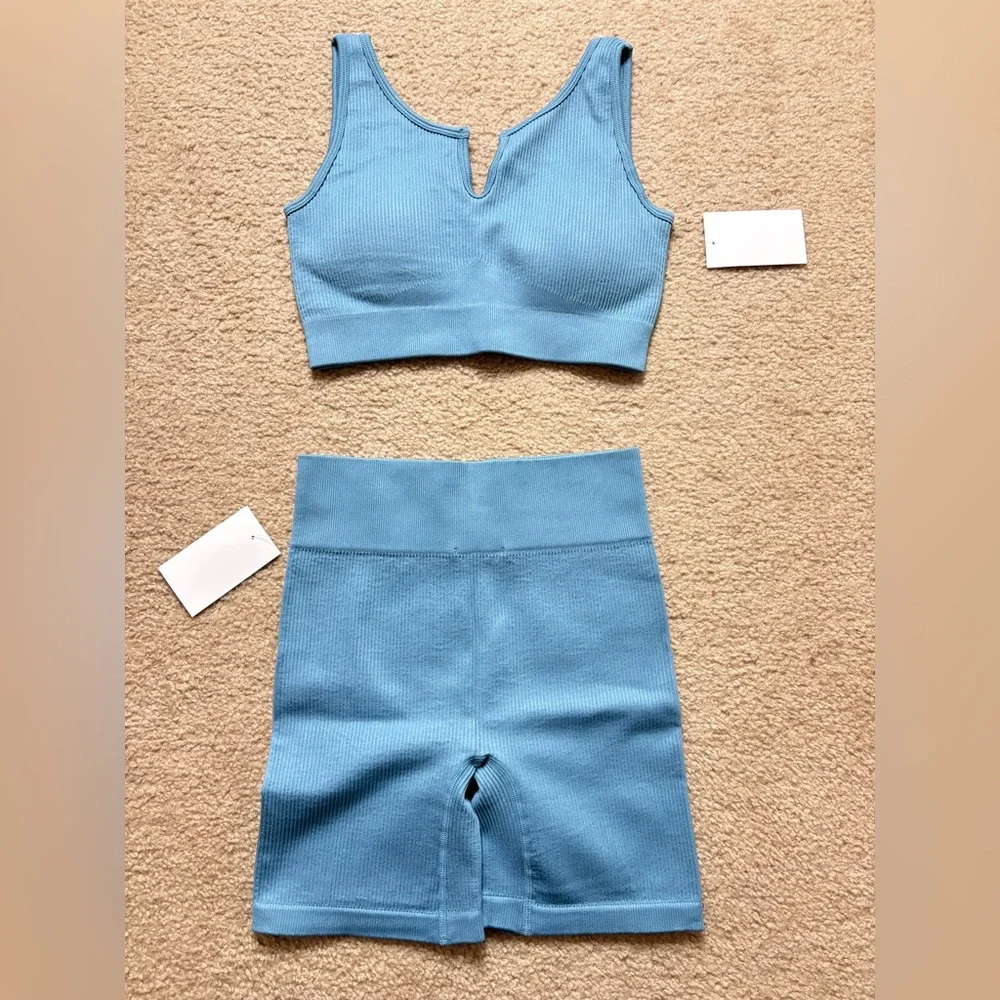 NWT Blue Ribbed Seamless Sports Bra & High Waist Biker Shorts Matching Set